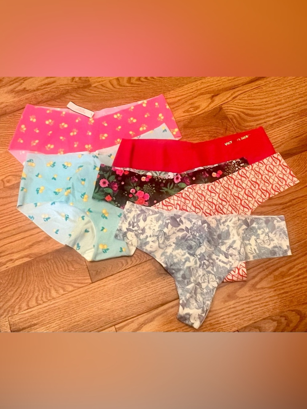 NWT Victorias Secret Panties Bundle - 2 Lemon Pattern Briefs & 4 Thongs